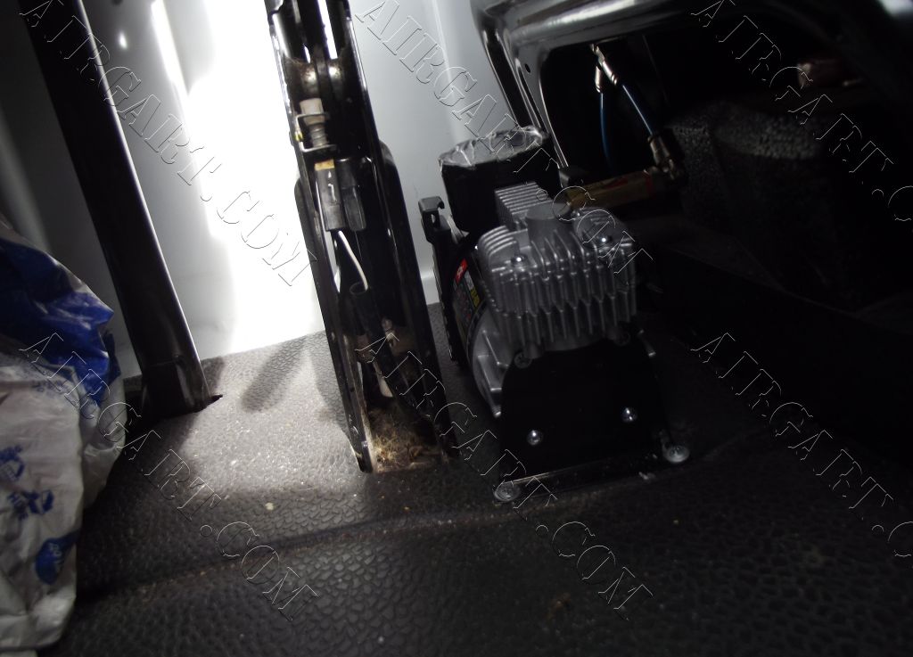 Пневмопідвіска на Renault Master 3 спарка після 2011р. випуску pnevmopidviska.com.ua